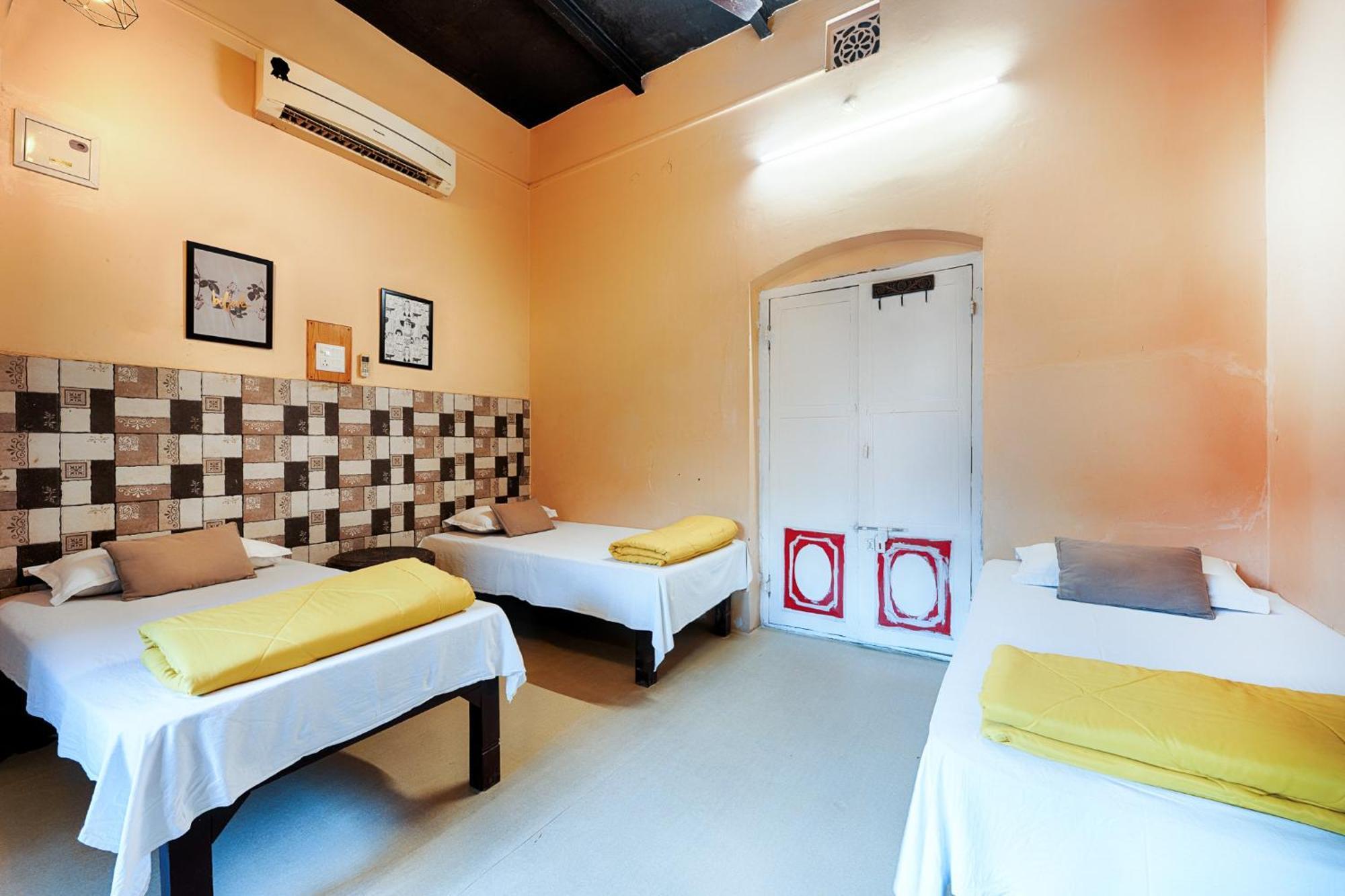 International Travellers' Hostel By Ith Stays Varanasi Bilik gambar